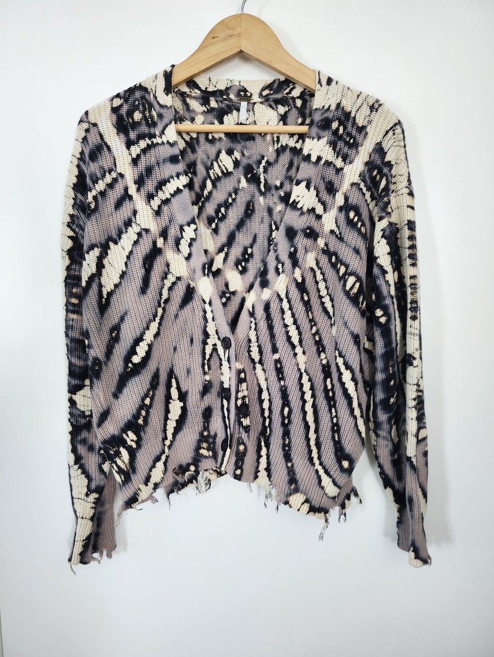 Young Fabulous & Broke Distressed Acid Wash Cotton Knit Cardigan Sweater Large